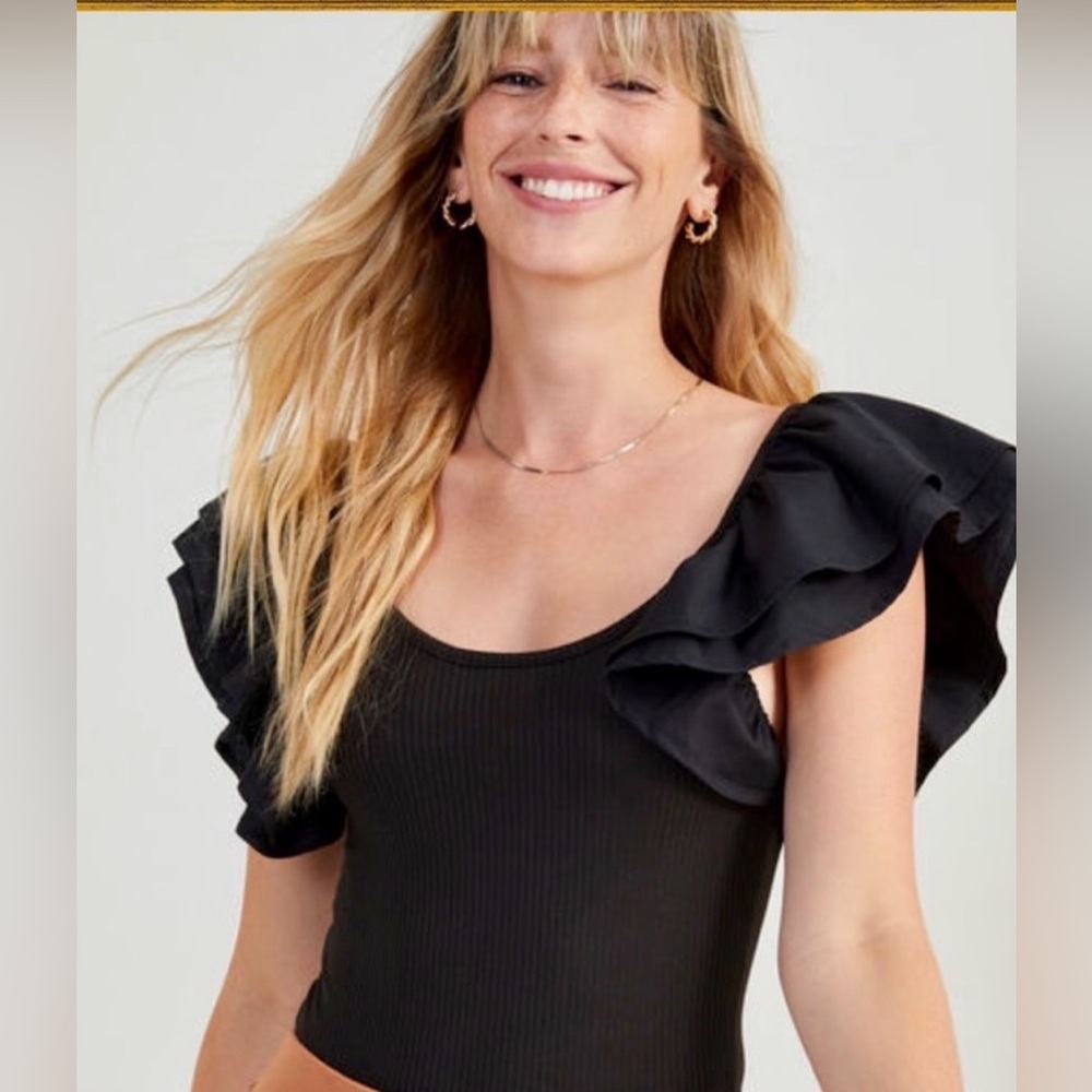Black Ruffled Women's Top Altard State M